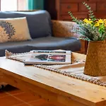 Villa Pentavano White House